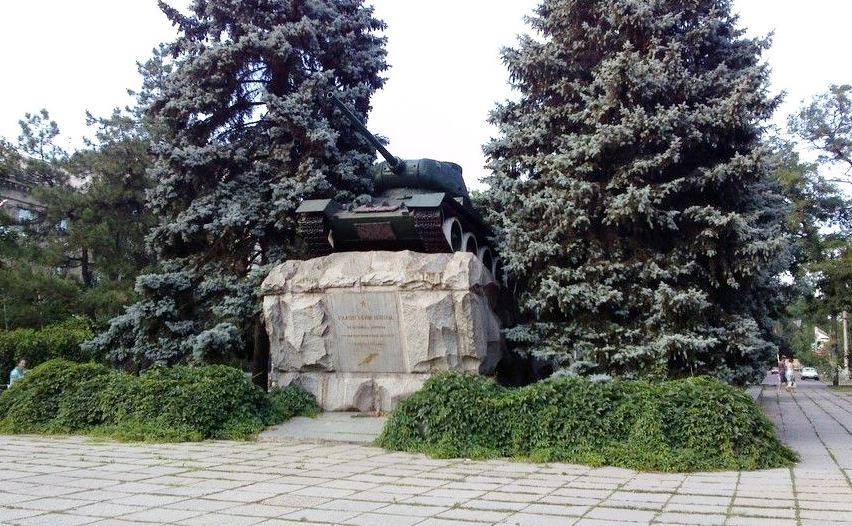 Памятники Запорожья