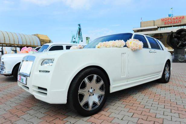 Rolls-Royce (белый)