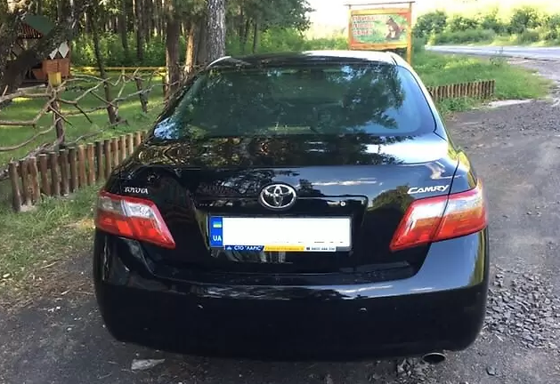 Toyota Camry v40 (черная)