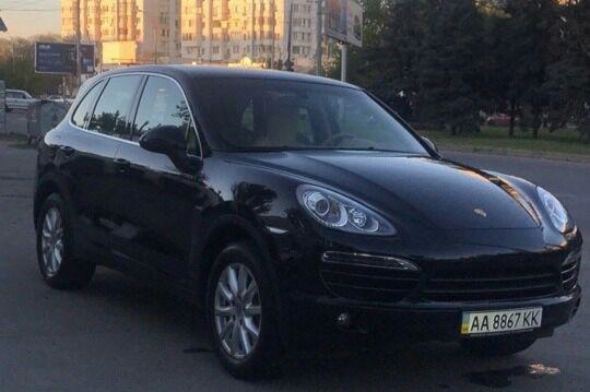 Porsche Cayenne (черный)