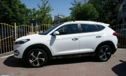 Hyundai Tucson (белый)