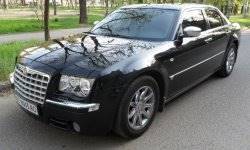 Chrysler 300C (черный)