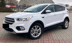 Ford Escape (белый)