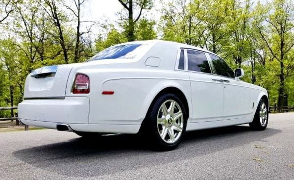 Rolls Royce Phantom белый