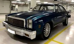 Ретро авто Chevrolet Malibu Classic blue