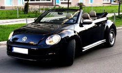 Кабриолет Volkswagen Beetle черный