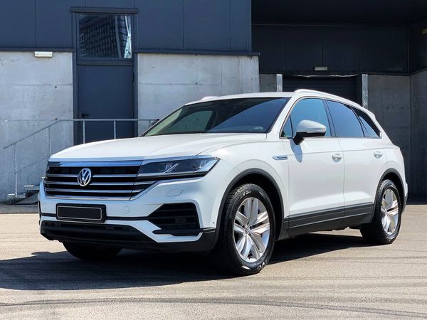 Volkswagen Touareg белый