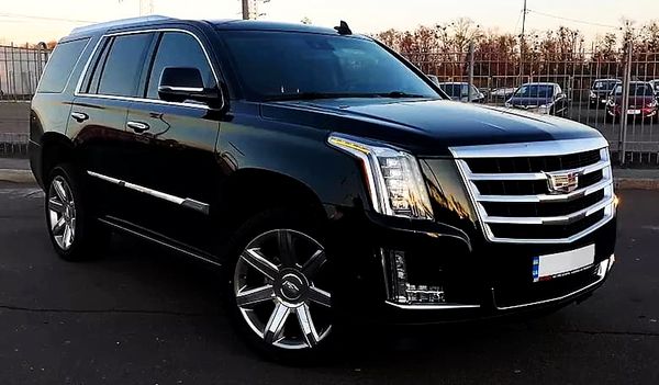 Внедорожник Cadillac Escalade черный аренда авто на свадьбу