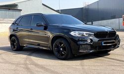 Внедорожник BMW X5 черный