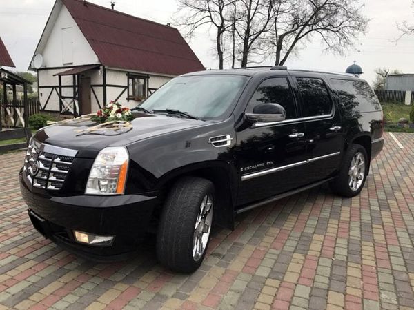 Внедорожник Cadillac Escalade черный 