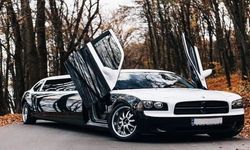 Лимузин Dodge Charger Limo черно-белый