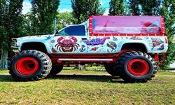 Party Bus Monster truck пати бас