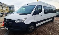 Микроавтобус Mercedes Sprinter 12 мест белый