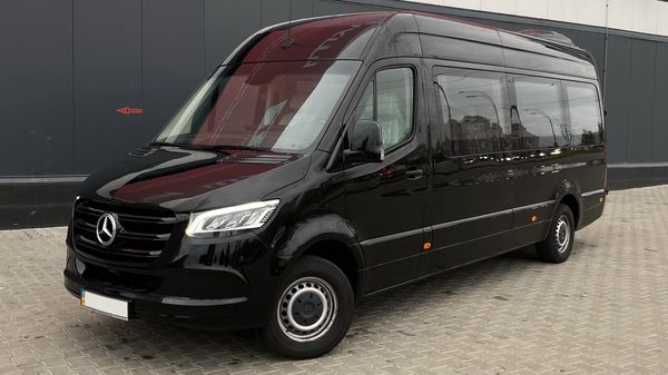 Микроавтобус Mercedes Sprinter 8 мест черный