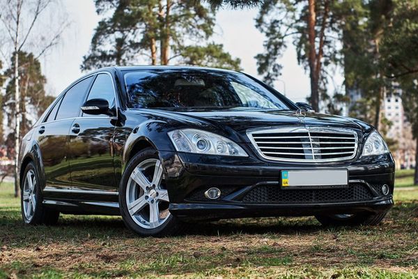 ﻿Mercedes Benz S-class W221 черный