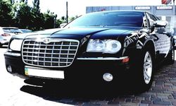 Авто на свадьбу Chrysler 300C черный