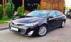 Toyota Avalon черный