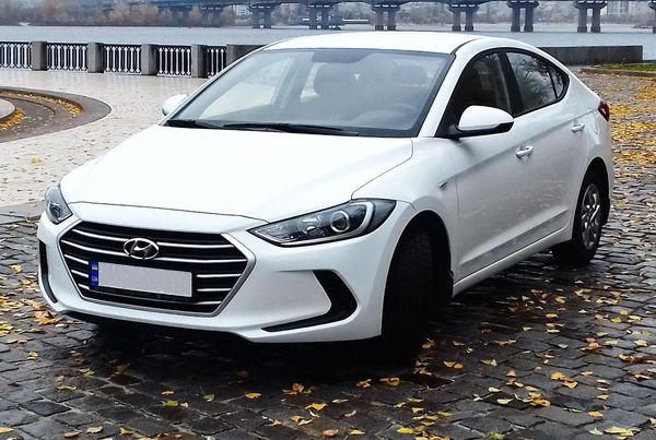 Hyundai Elantra New Style (белая)