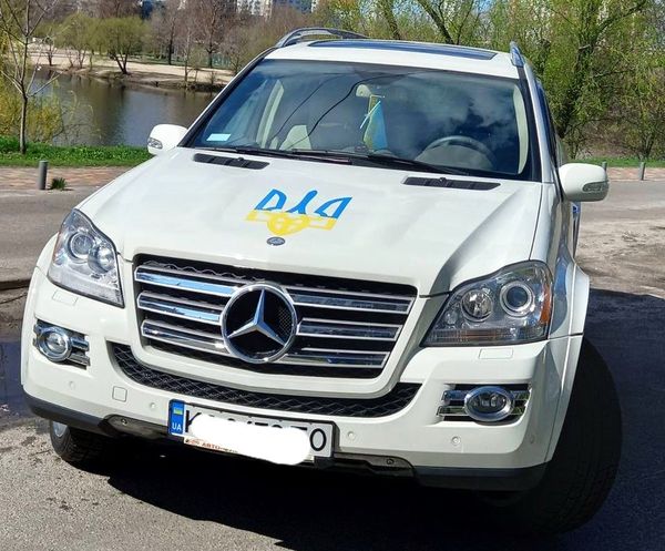 Внедорожник на свадьбу Mercedes Benz GL белый