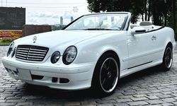 Кабриолет Mercedes W208 clk белый на свадьбу съемки