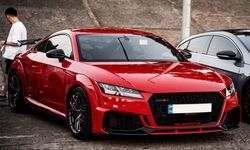 Audi TT RS красная для фотосессии съемки аренда