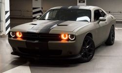Прокат Dodge Challenger 3.6 л без водителя для фотосессии