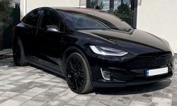 Аренда Tesla Model X черная с водителем в Киеве