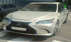 Авто на свадьбу Lexus ES 300h золотой аренда с водителем