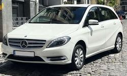 Авто на свадьбу Mercedes Benz W246 B class белый