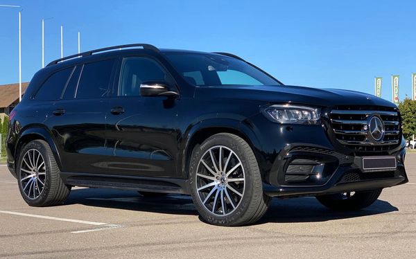 Внедорожник Mercedes Benz Gls AMG 400 черный джип на свадьбу