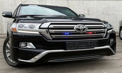 Аренда бронированной Toyota Land Cruiser 200 с водителем