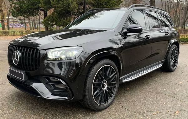Аренда Mercedes-Benz GLS 63 AMG с водителем в Киеве