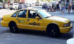 Chevrolet Caprice автомобиль желтое такси на съемки