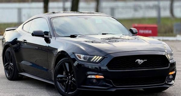 Прокат Ford Mustang GT черный без водителя
