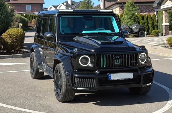 Mercedes-Benz G800 Brabus «Кубик» Tiffany — аренда на свадьбу в Киеве