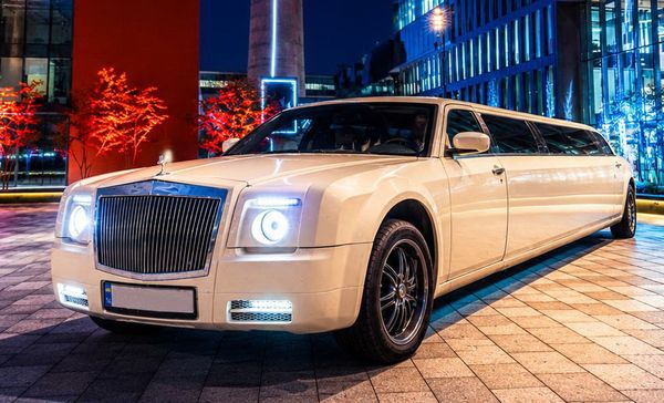 Лимузин Rolls-Royce Phantom Galaxy — аренда автомобиля на свадьбу в Киеве 